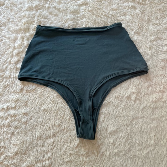 SKIMS High Waisted Thong Bundle of 3 in Pink, Slate, Blue (S) - Picture 5 of 7